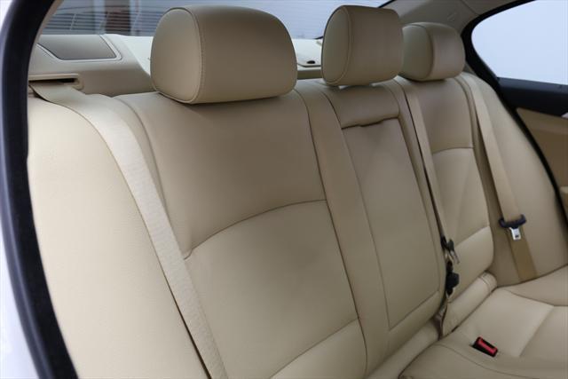 2014 BMW 5-Series (White/Tan)