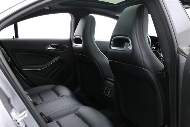 2014 Mercedes-Benz CLA-Class (Gray/Black)