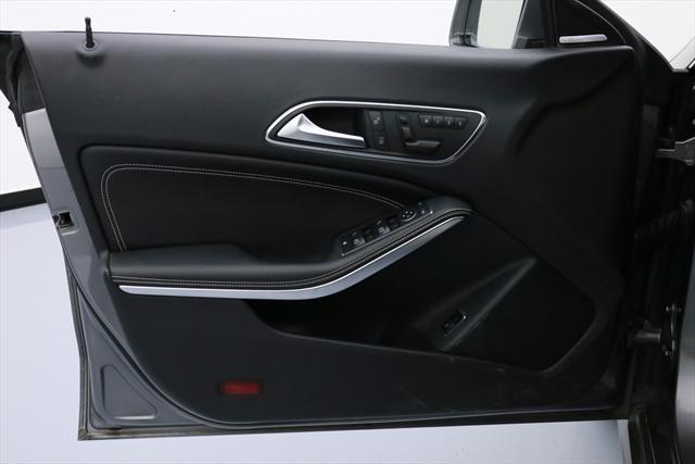 2014 Mercedes-Benz CLA-Class (Gray/Black)