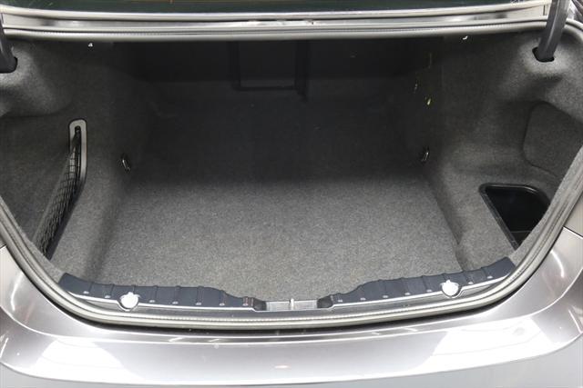 2015 BMW 5-Series (Gray/Black)