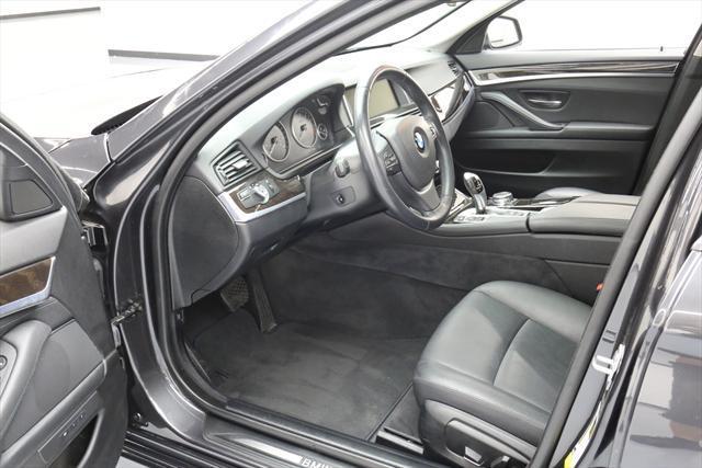 2015 BMW 5-Series (Gray/Black)