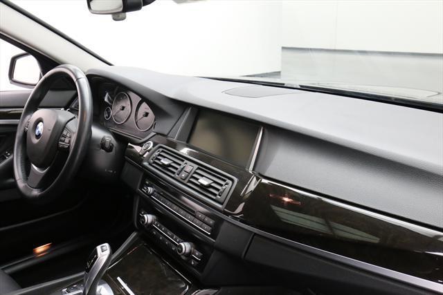 2015 BMW 5-Series (Gray/Black)