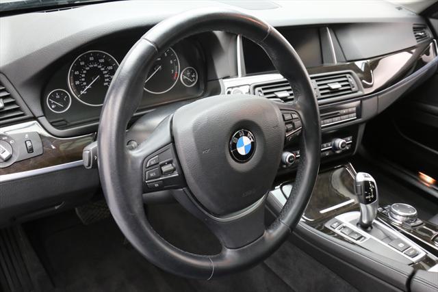 2015 BMW 5-Series (Gray/Black)