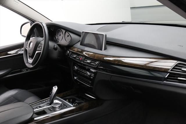 2015 BMW X5 (Black/Black)
