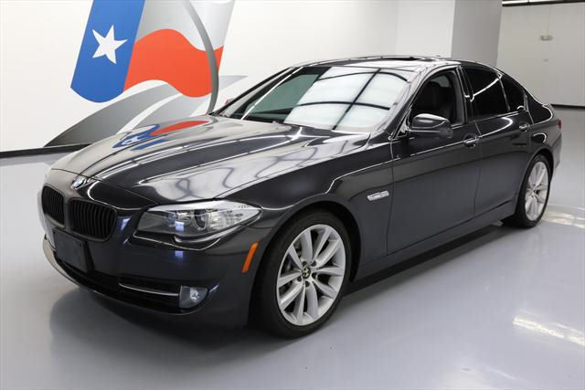 2011 BMW 5-Series (Gray/Black)