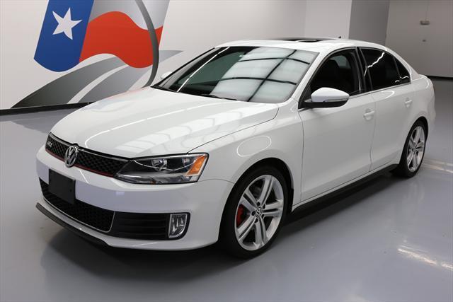 2015 Volkswagen Jetta (White/Black)