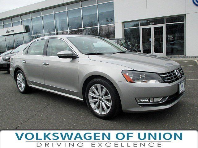 2012 Volkswagen Passat (Gray/Beige)