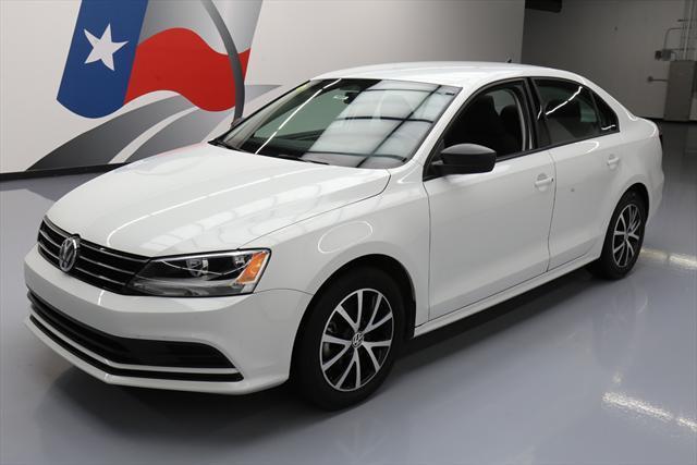 2016 Volkswagen Jetta (White/Black)