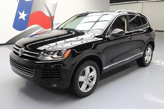 2013 Volkswagen Touareg (Black/Brown)