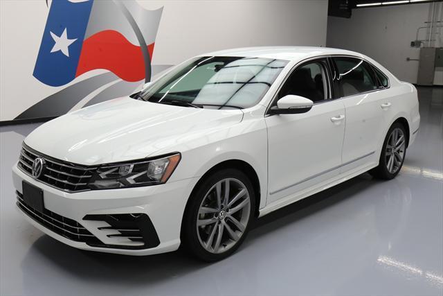 2016 Volkswagen Passat (White/Black)