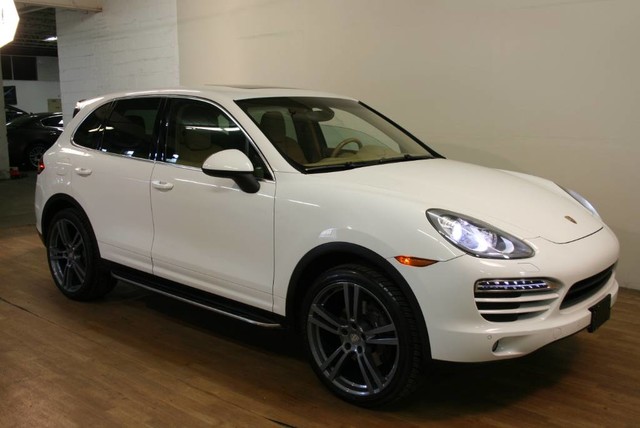 2013 Porsche Cayenne AWD Certified (White/Luxor Beige)