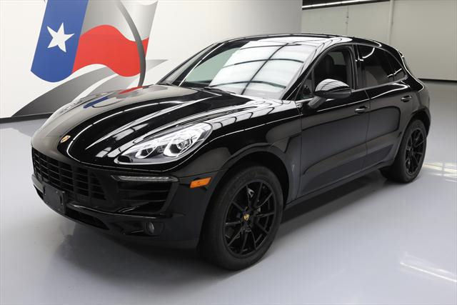 2015 Porsche Macan (Black/Black)