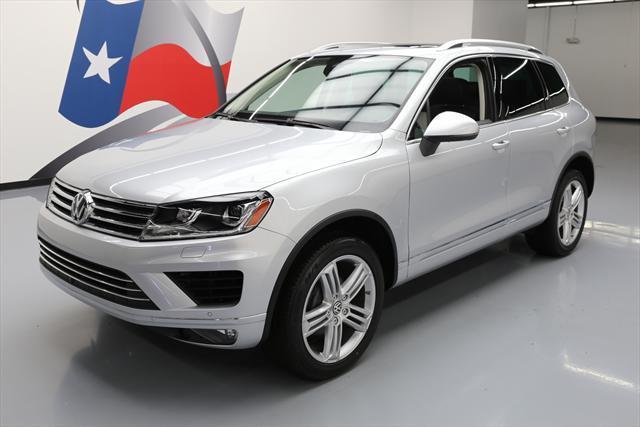 2016 Volkswagen Touareg (Silver/Black)