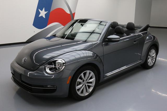 2015 Volkswagen Beetle-New (Gray/Black)