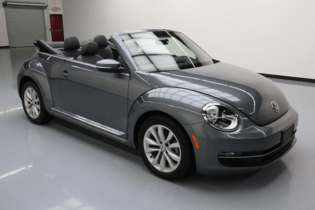 2015 Volkswagen Beetle-New (Gray/Black)