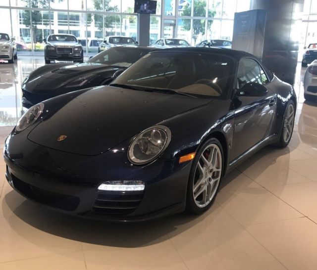 2009 Porsche 911 (Blue/Beige)