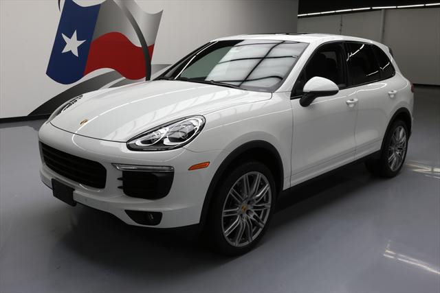 2016 Porsche Cayenne (White/Black)