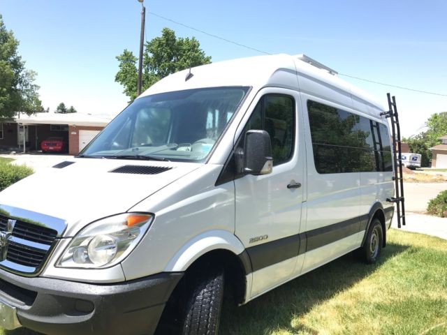 2008 Mercedes-Benz Sprinter (Blue/Black)