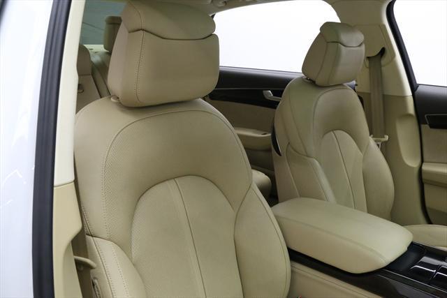 2013 Audi A8 (White/Tan)