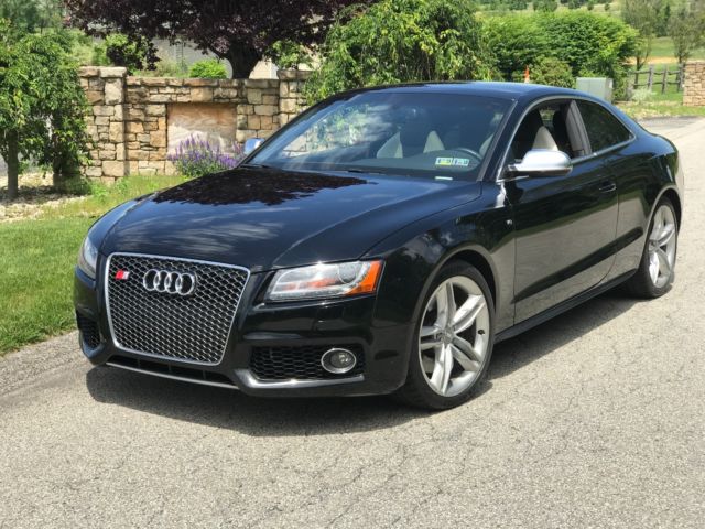 2011 Audi S5 (Black/Black/White)