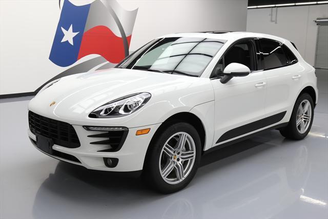 2016 Porsche Macan (White/Black)