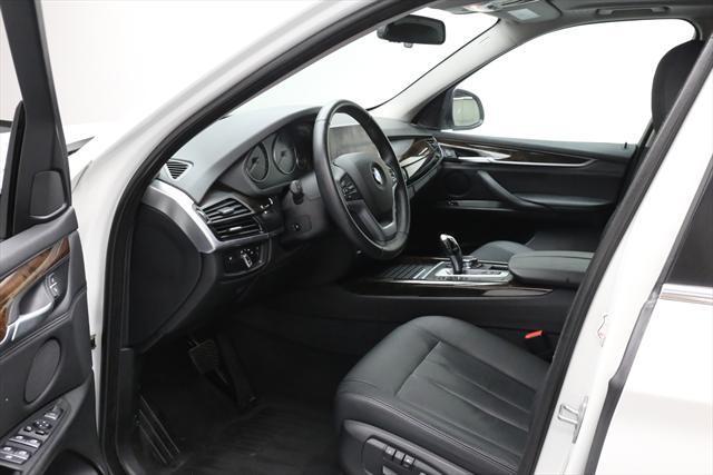 2016 BMW X5 (White/Black)