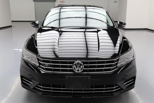 2016 Volkswagen Passat (Black/Black)