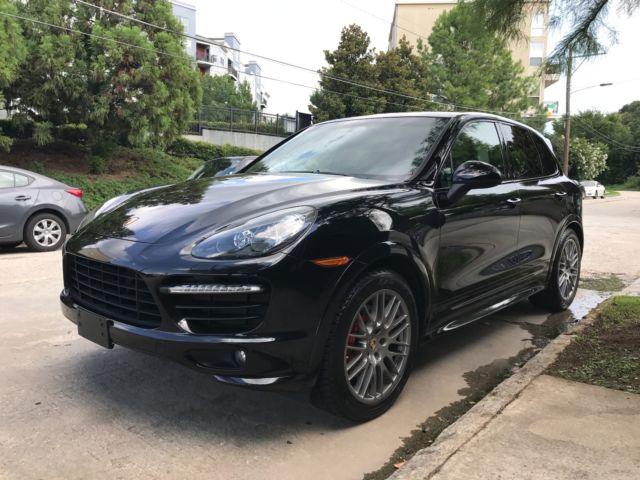 2013 Porsche Cayenne (Jet Black/Jet Black)