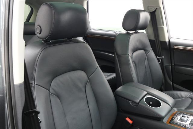 2015 Audi Q7 (Gray/Black)