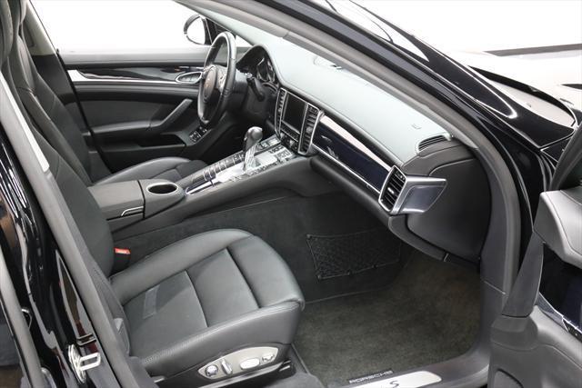 2014 Porsche Panamera (Black/Black)