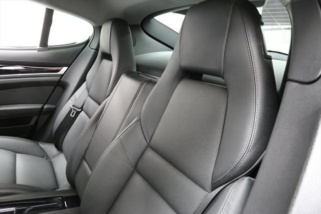 2014 Porsche Panamera (Black/Black)