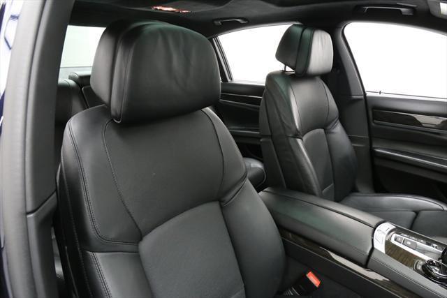 2015 BMW 7-Series (Black/Black)