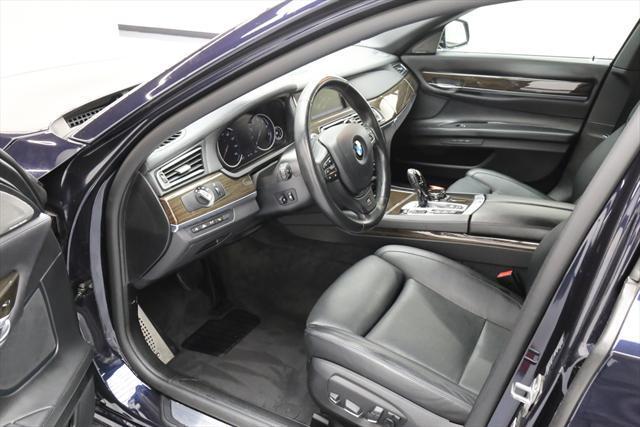 2015 BMW 7-Series (Black/Black)