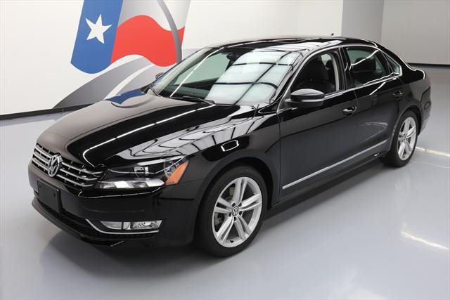 2015 Volkswagen Passat (Black/Black)