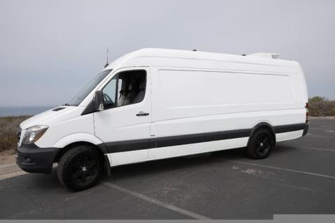 2014 Mercedes-Benz Sprinter (White/Black)