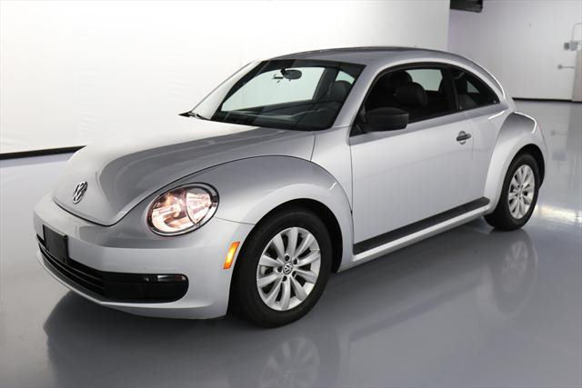 2016 Volkswagen Beetle-New (Silver/Black)