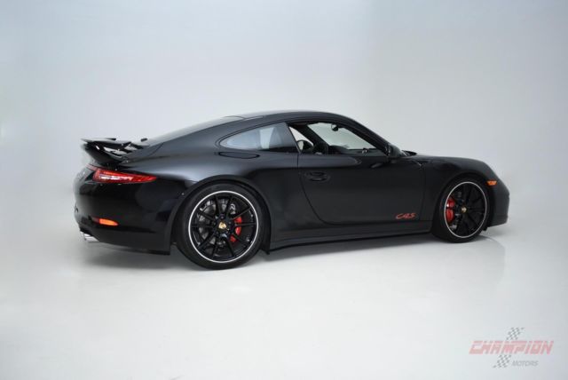 2013 Porsche 911 (Black/Black)