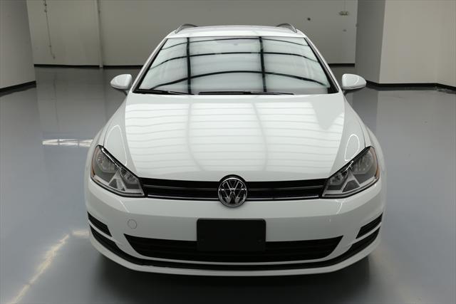 2016 Volkswagen Golf (White/Black)