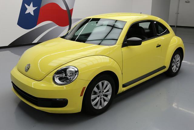 2015 Volkswagen Beetle - Classic (Yellow/Black)