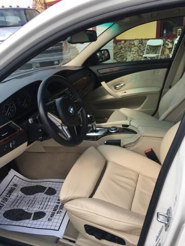 2008 BMW 5-Series (White/Beige)