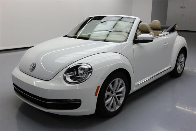 2015 Volkswagen Beetle-New (White/Tan)