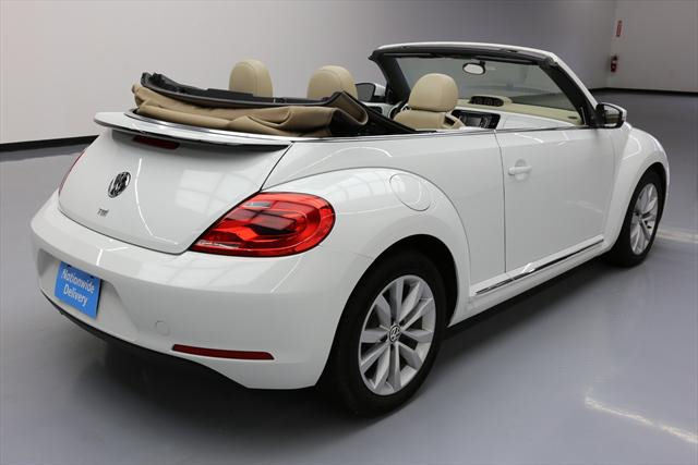 2015 Volkswagen Beetle-New (White/Tan)