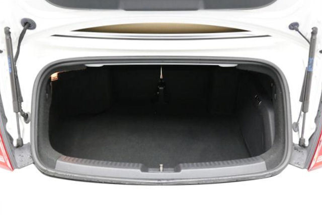 2015 Volkswagen Beetle-New (White/Tan)