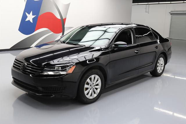 2015 Volkswagen Passat (Black/Black)