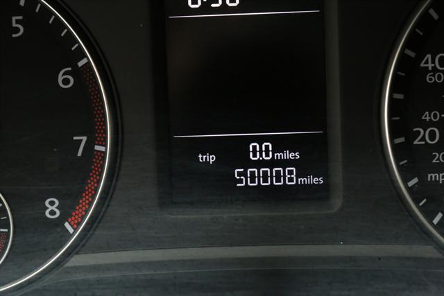 2015 Volkswagen Passat (Black/Black)