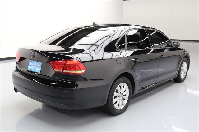 2015 Volkswagen Passat (Black/Black)