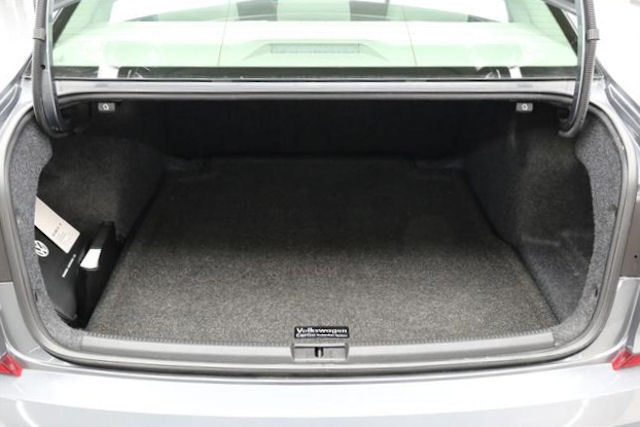 2016 Volkswagen Passat (Gray/Gray)