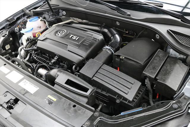 2016 Volkswagen Passat (Gray/Gray)