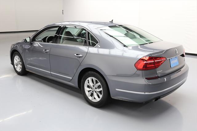 2016 Volkswagen Passat (Gray/Gray)