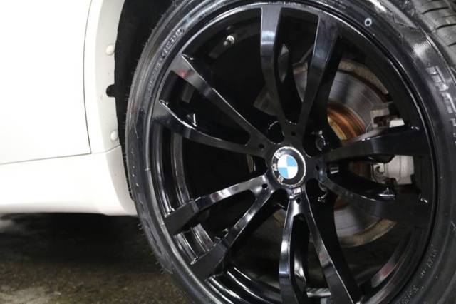 2014 BMW X5 (White/Black)